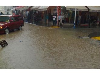 Rize’nin Fındıklı ilçesinde şiddetli yağış: 1 çocuk kayıp