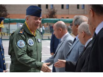 Hava Kuvvetleri Komutanı F-16’yı kendi kullandı