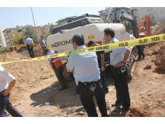 Göçük altında kalan işçi hayatını kaybetti