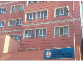 FETÖ okuluna, demokrasi şehidinin adı verildi