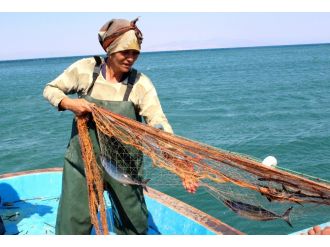 Ağların sultanı ekmeğini denizden çıkartıyor