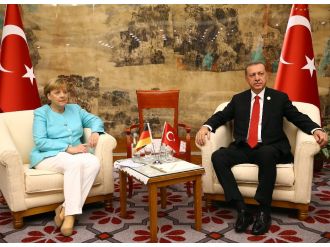 Erdoğan Merkel ile görüştü