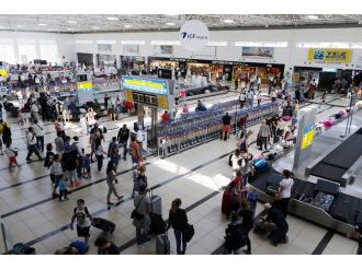 Havayoluyla gelen turistte dev kayıp