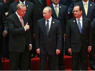 Erdoğan G20 Zirvesi Aile Fotoğrafında Putin’le Yan Yana Yer Aldı