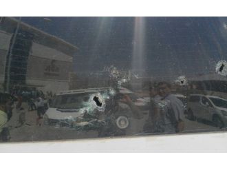 PKK’lı teröristler minibüsü taradı: 1 yaralı