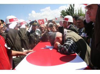 Tendürek şehidini ebediyete uğurladı