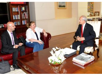 Kılıçdaroğlu Sosyalist Parti temsilcisiyle görüştü