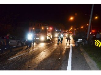 Otomobil ile pikap çarpıştı: 5 yaralı