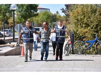 FETÖ yalanıyla 5 kişiyi dolandırdı