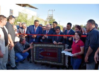 Kılıçdaroğlu 4,5 kilometrelik asfalt yolu açtı