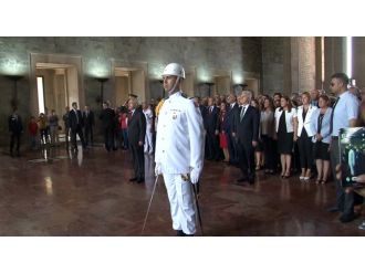 CHP heyeti Anıtkabir’de