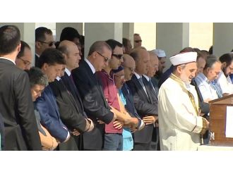 Cumhurbaşkanı Erdoğan cenaze töreninde