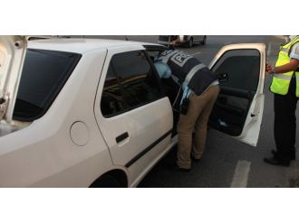 Diyarbakır’da bomba yüklü araç ele geçirildi