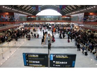 Havalimanlarında bayram yoğunluğu