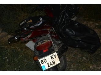 Motosikletteki 3 kişi can verdi