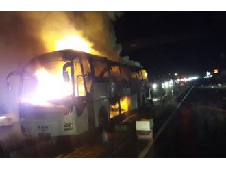 Seyir halindeyken alev alev yandı