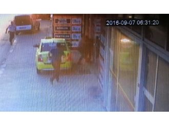 Camı kırıp dükkana girdi, kıskıvrak kavalandı