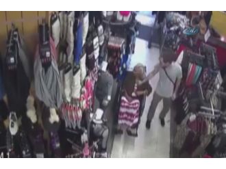 94 yaşındaki kadını böyle soydu