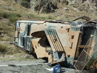 Askeri araç devrildi: 2 asker yaralı