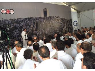 Görmez’den Arafat’ta vakfe duası