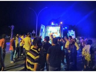 Otomobil motosiklete arkadan çarptı: 2 ölü, 3 yaralı