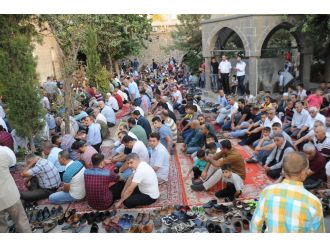 Terörden temizlenen Cizre’de camiler doldu taştı