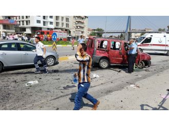 Araç karşı şeride uçtu: 1 ölü, 7 yaralı