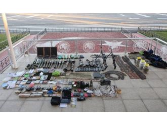 Tatvan’daki operasyonda ele geçirilenler paylaşıldı