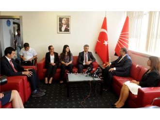 AK Parti heyetinden CHP’ye bayram ziyareti