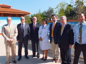 Çiçekçiler Kıtadan Kıtaya Koşuyor