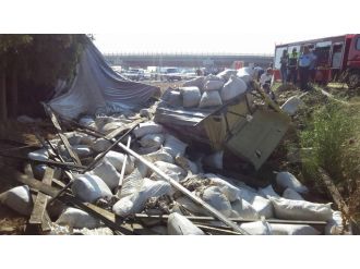 TIR AVM bahçesine daldı: 1 ölü