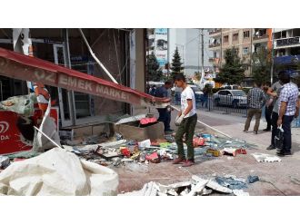 Van esnafı yaralarını sarıyor