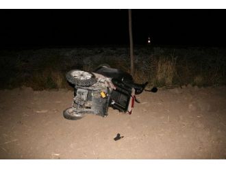 Otomobil motosiklete çarptı: 2 ölü