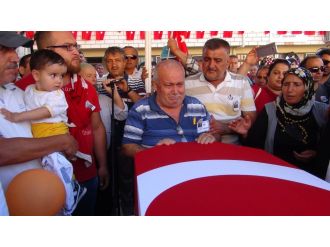 Mersin şehidine ağladı