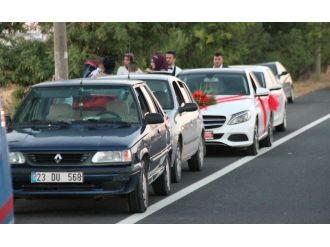 Düğün konvoyunda kaza: 7 yaralı