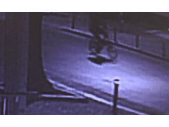 Kadıköy’de bisikletliyi ezen sürücü kaçtı