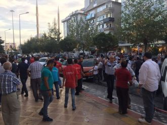 Tezgah kavgası: 3 yaralı