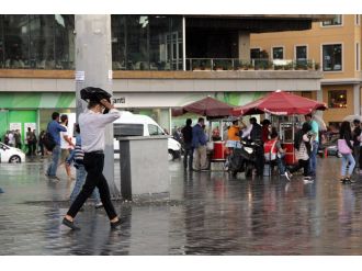 Meteoroloji uyarmıştı: Akşam saatlerinde geldi