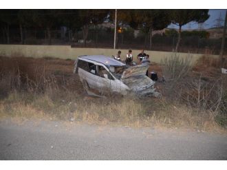 Takla atan otomobil alev aldı: 3 yaralı