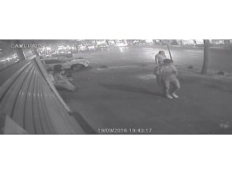 3 buçuk dakikada motosiklet hırsızlığı kamerada