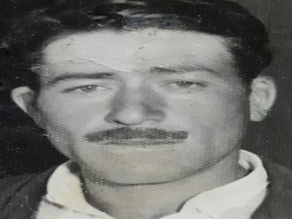 Baba-oğul köpek yüzünden öldürüldü