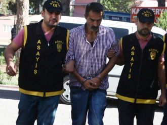 Genç kızın telefonunu böyle çaldılar