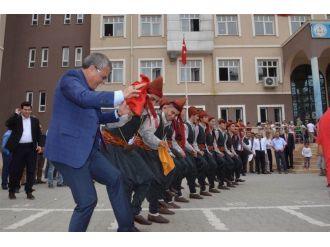 Vali ’halay başı’ oldu