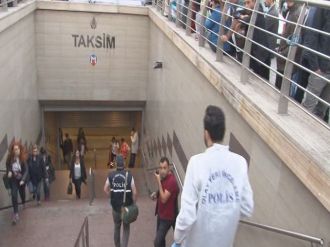 Taksim’de metro seferlerini durduran intihar girişimi