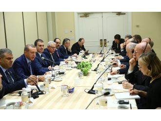 Yahudi kuruluşlarının temsilcileriyle görüştü