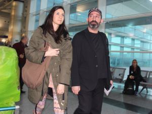 Cem Yılmaz Eşi İle Balayı İçin Dubaiye Gitti