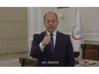 Bakan Akdağ’dan işaret dili ile mesaj