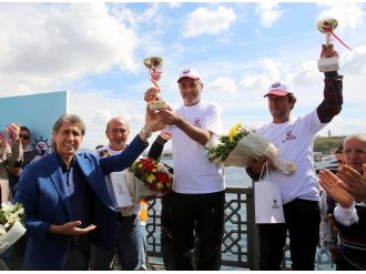 Galata Köprüsü’nde balık tutuma yarışması