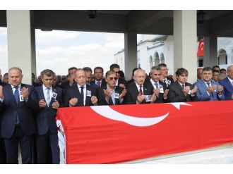 Eski CHP’li vekil için Kocatepe’de cenaze töreni