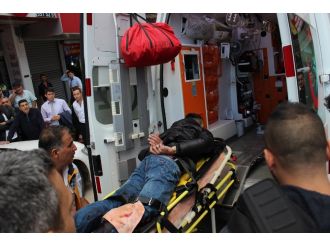 Döner bıçaklı soyguncu polis tarafından vuruldu!